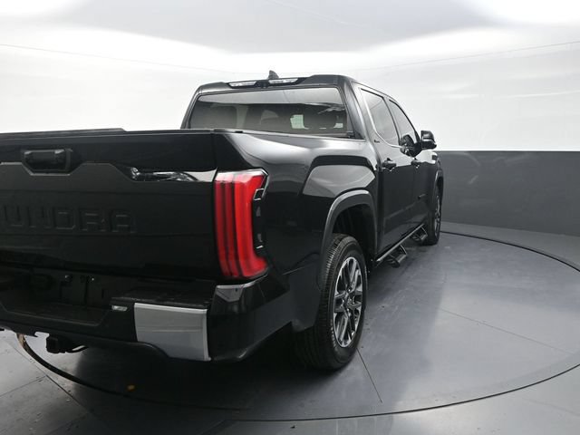 Used 2025 Toyota Tundra Limited AWD/4WD image 10