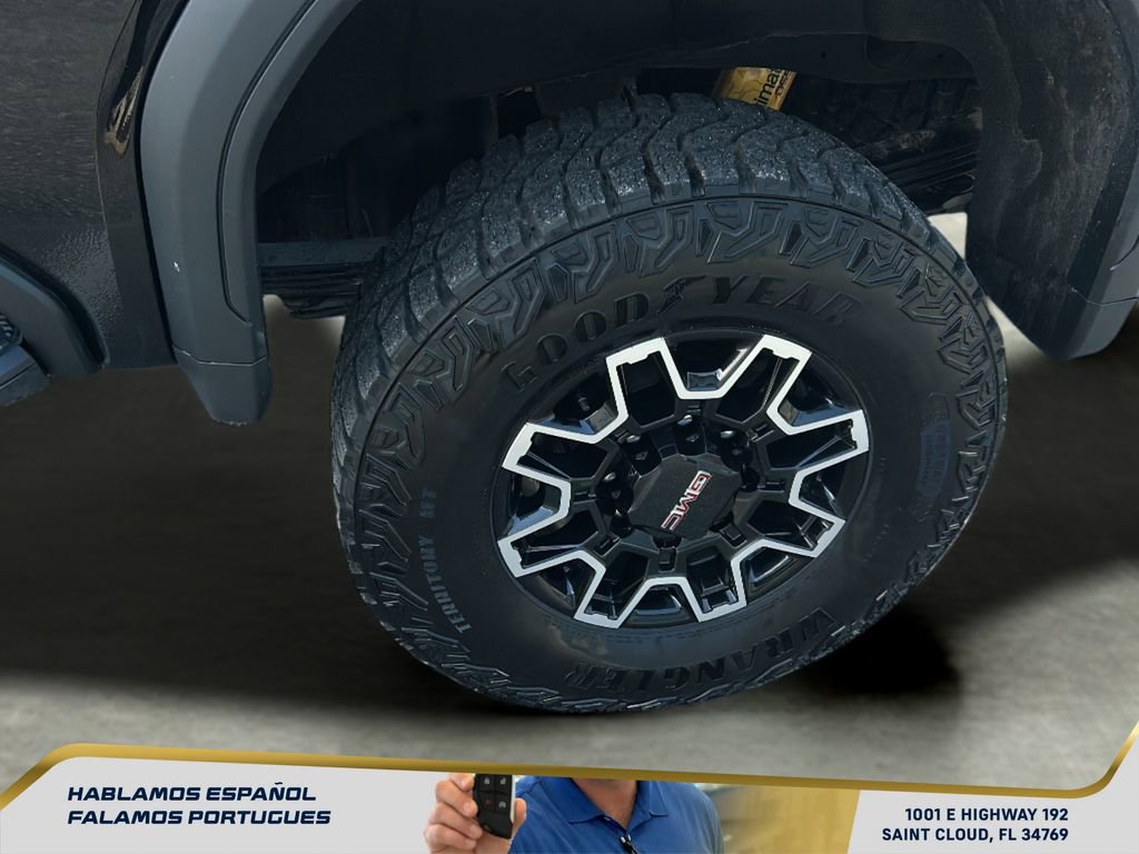 Used 2024 GMC Sierra 2500 AT4X image 12