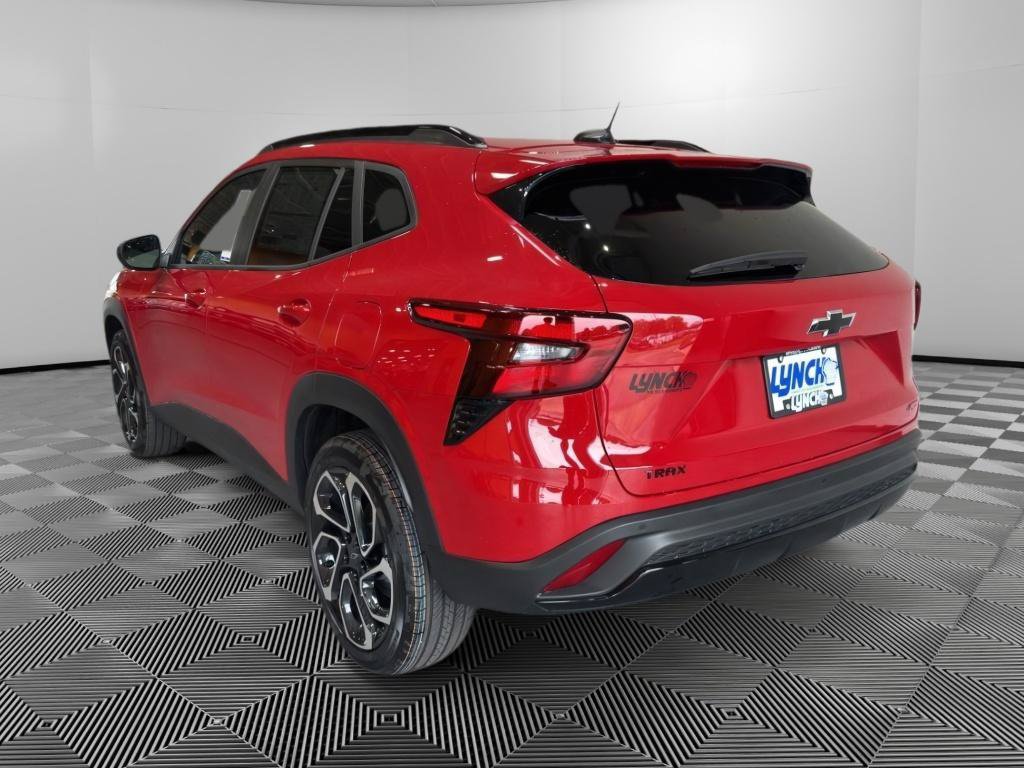 New 2026 Chevrolet Trax RS w/ Driver Confidence Package FWD image 3
