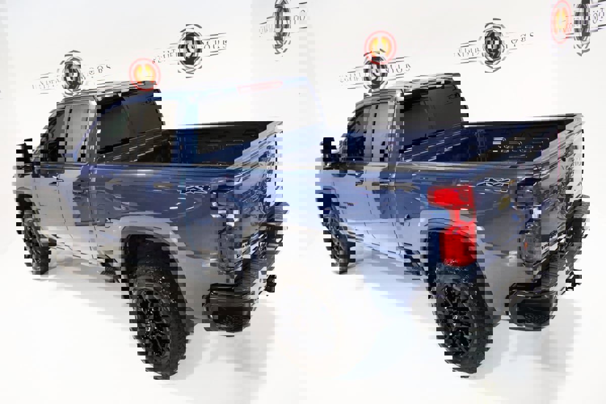 Used 2026 Chevrolet Silverado 2500 Custom w/ Custom Value Package image 11