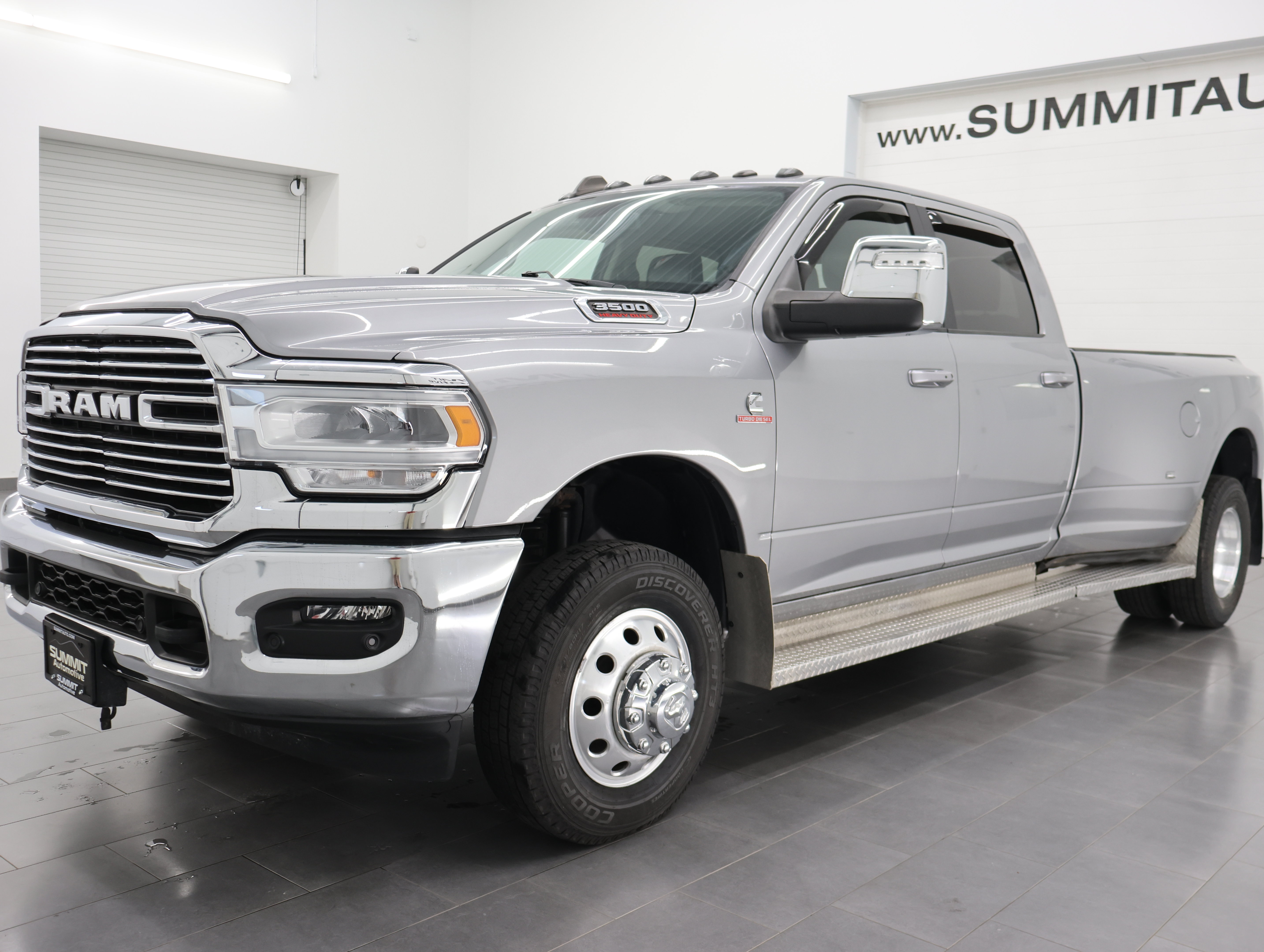 Used 2023 RAM 3500 Laramie AWD/4WD image 7