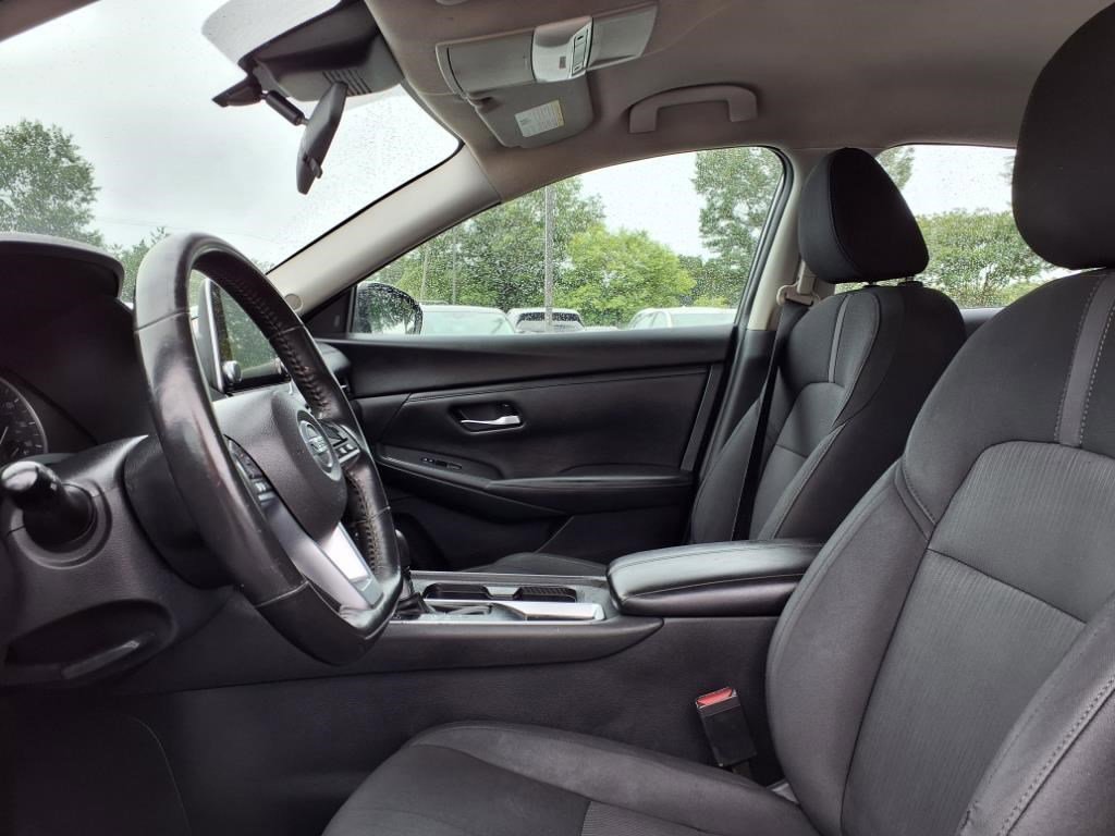 Used 2021 Nissan Sentra SV w/ Trunk Package image 9