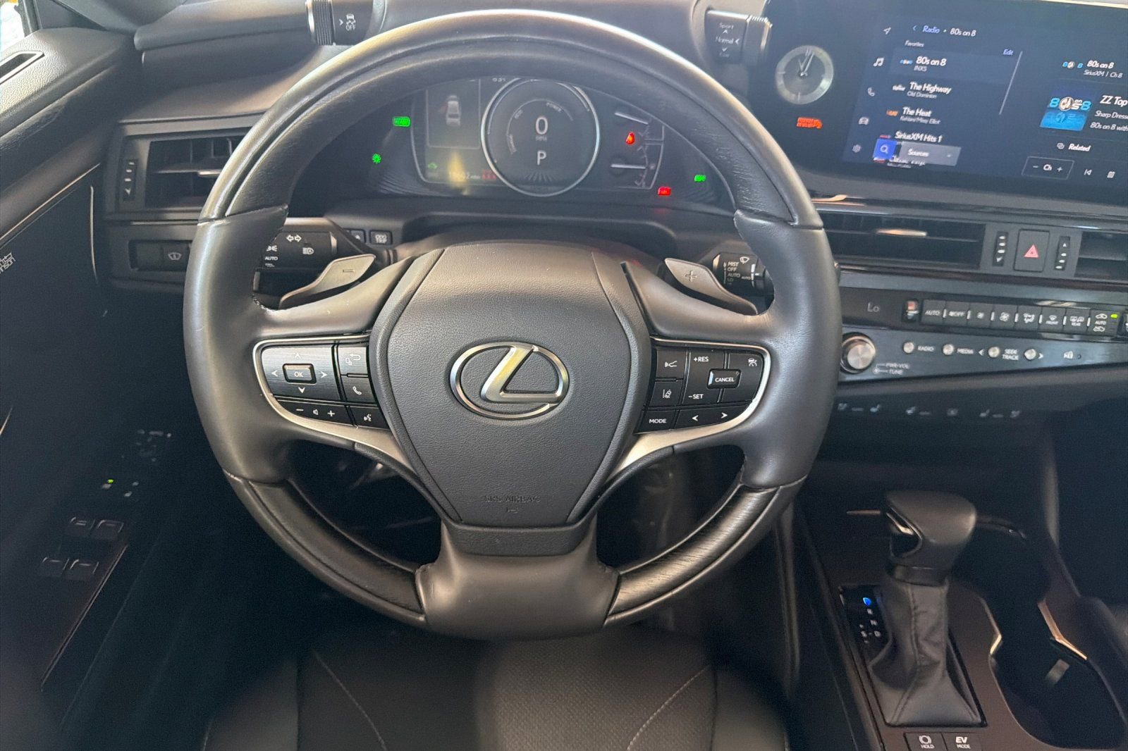 Used 2024 Lexus ES 300h w/ Luxury Package FWD image 14
