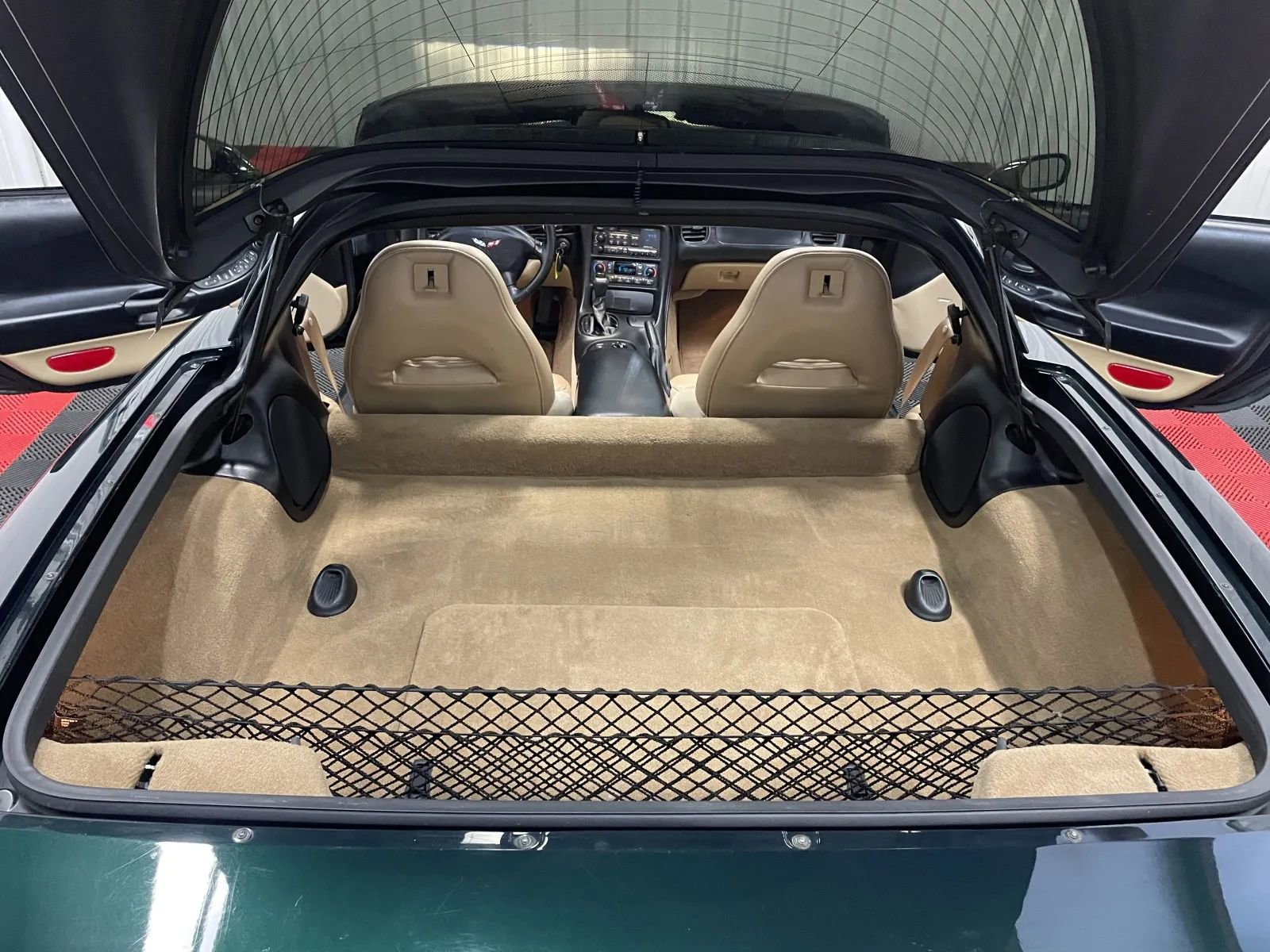 Used 2000 Chevrolet Corvette Coupe w/ Roof Pkg RWD image 36