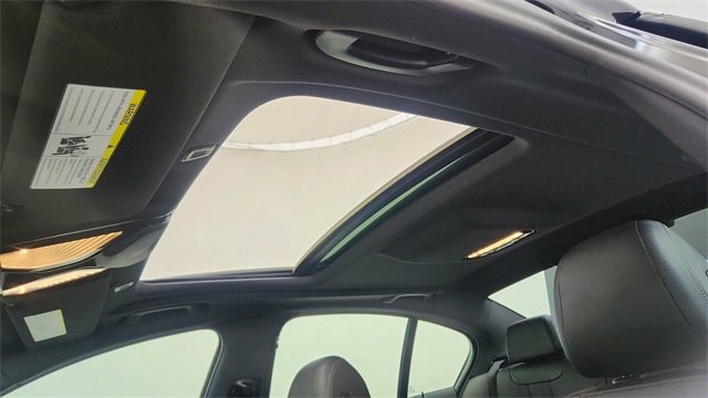 Used 2023 BMW 530e xDrive w/ Premium Package image 58