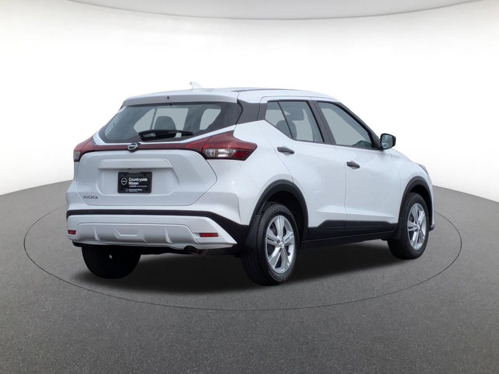 Used 2025 Nissan Kicks Play S image 5