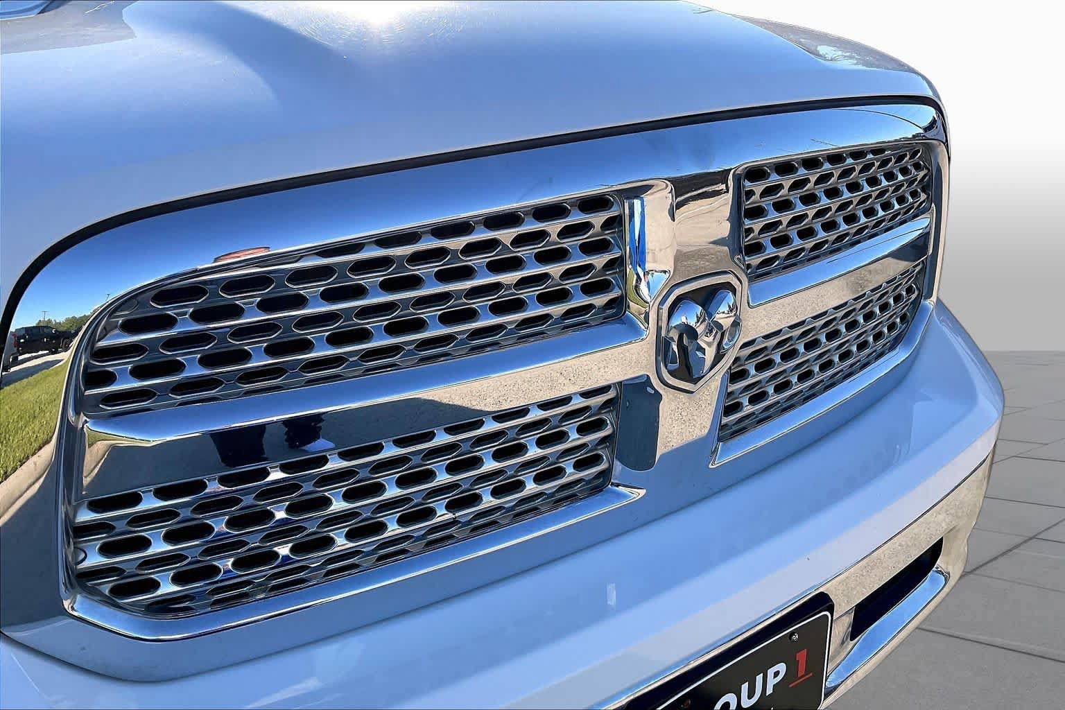 Used 2017 RAM 1500 Laramie AWD/4WD image 30