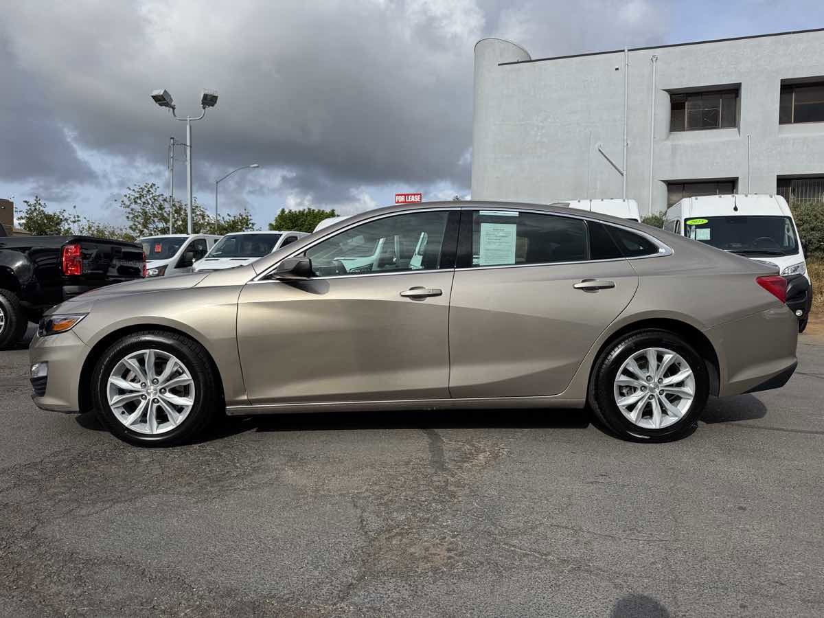Used 2025 Chevrolet Malibu LT FWD image 7