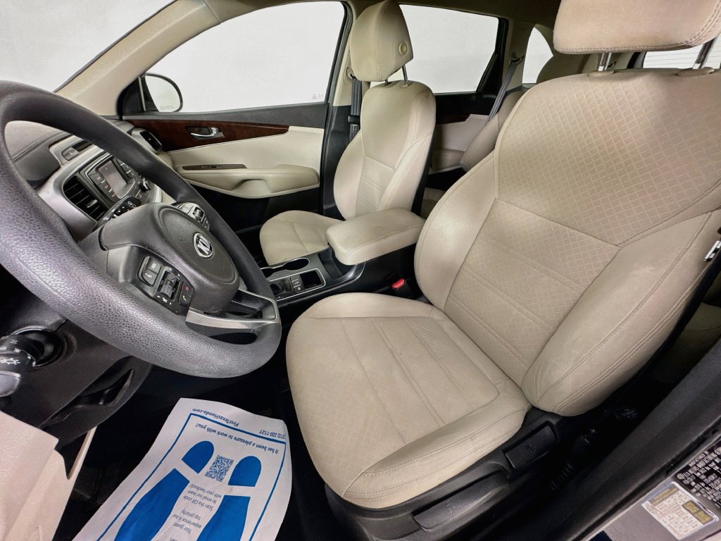 Used 2017 Kia Sorento AWD image 21
