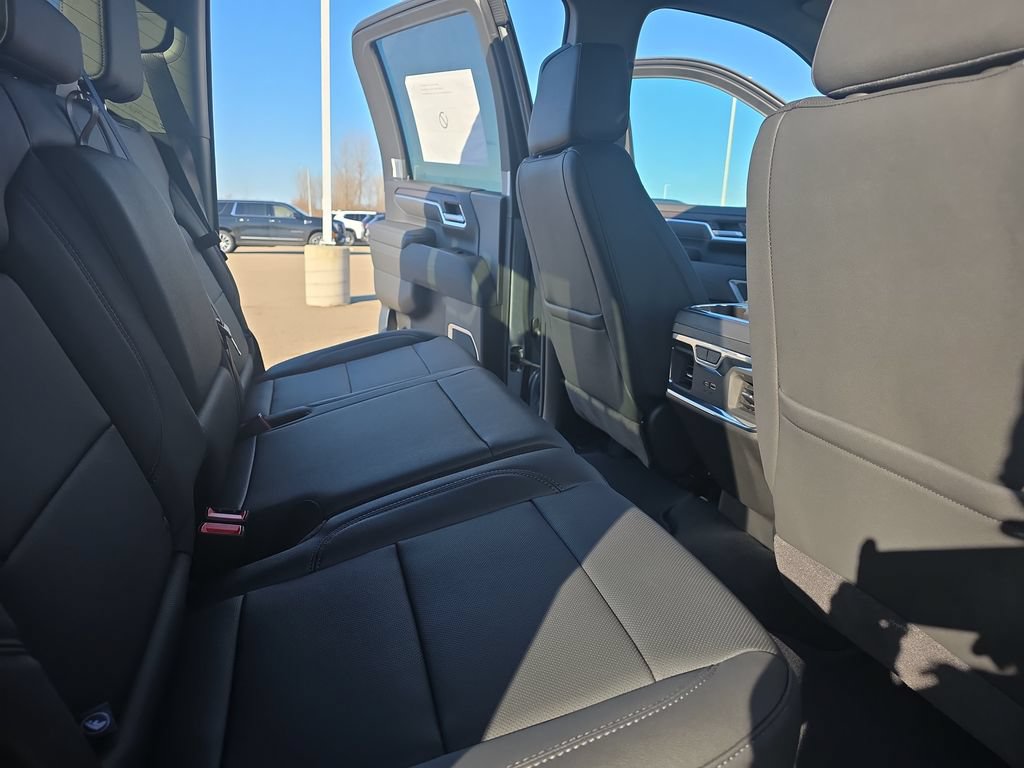 New 2026 GMC Sierra 2500 SLT w/ Max Trailering Package AWD/4WD image 11