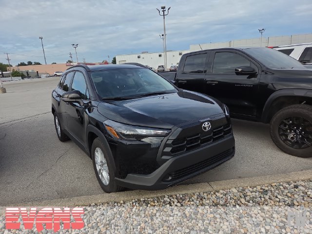 Used 2026 Toyota Corolla Cross LE FWD image 1
