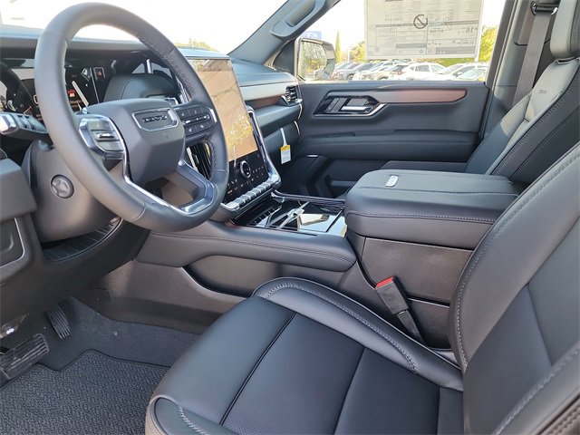 New 2026 GMC Yukon Denali w/ Sun & Power Step Package image 13