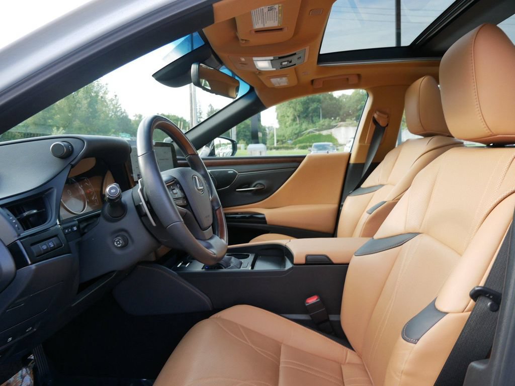Certified 2025 Lexus ES 350 Ultra Luxury w/ Accessory Package (Z2) FWD image 9