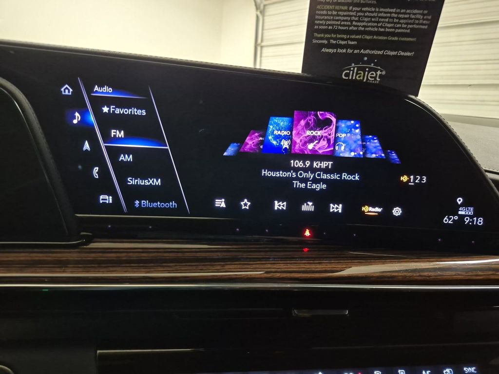 Used 2023 Cadillac Escalade Premium Luxury RWD image 13