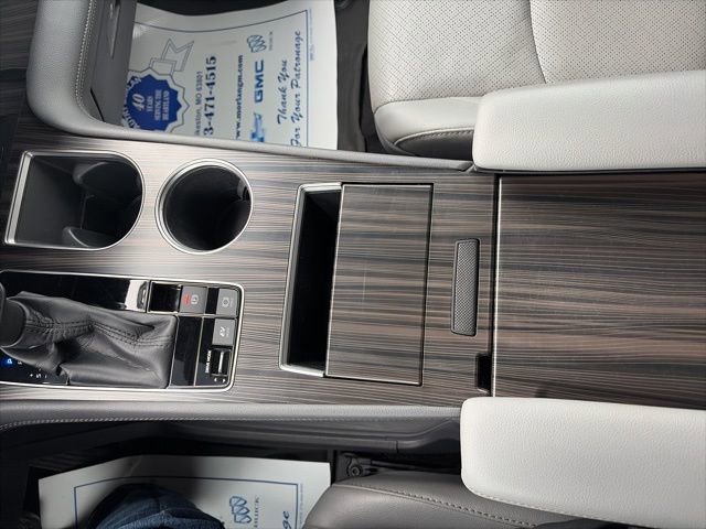 Used 2021 Toyota Sienna Limited w/ Outdoor Package (TMS) image 23