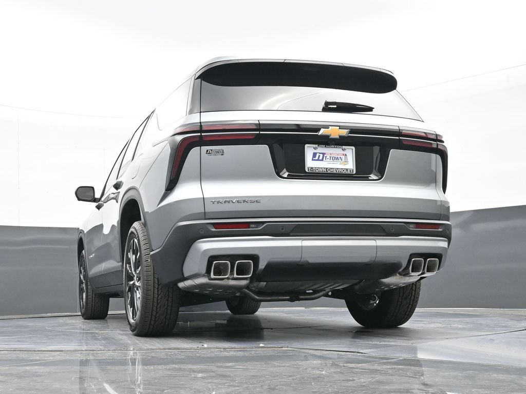New 2026 Chevrolet Traverse LT w/ Sun and Wheel Package FWD image 38
