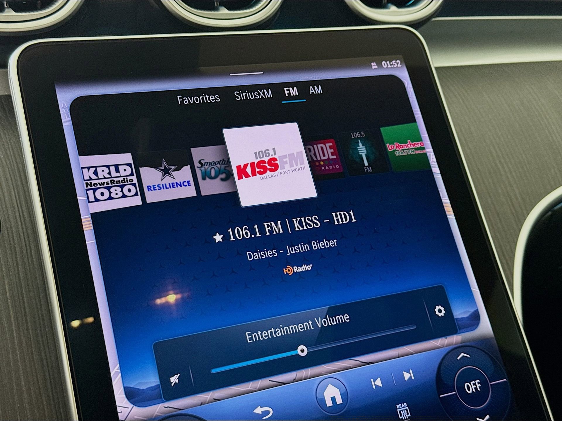 Certified 2025 Mercedes-Benz C 300 Sedan image 16