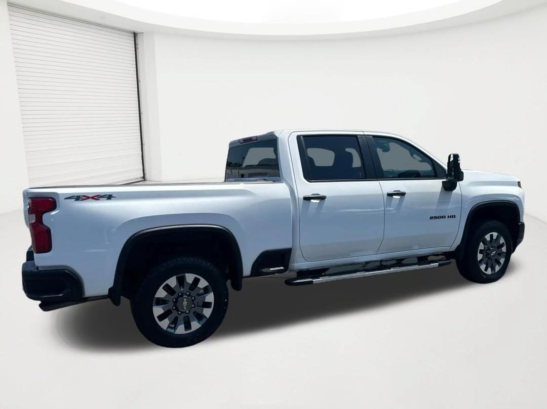 Used 2023 Chevrolet Silverado 2500 Custom w/ Custom Value Package AWD/4WD image 5