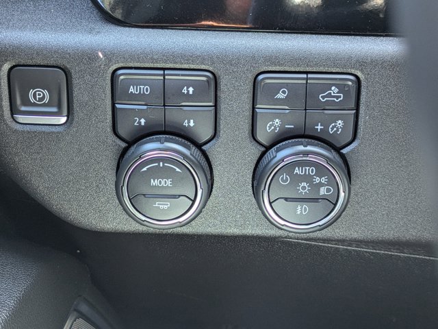 Used 2023 Chevrolet Silverado 1500 High Country AWD/4WD image 22