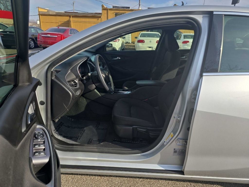 Used 2021 Chevrolet Malibu LS image 10