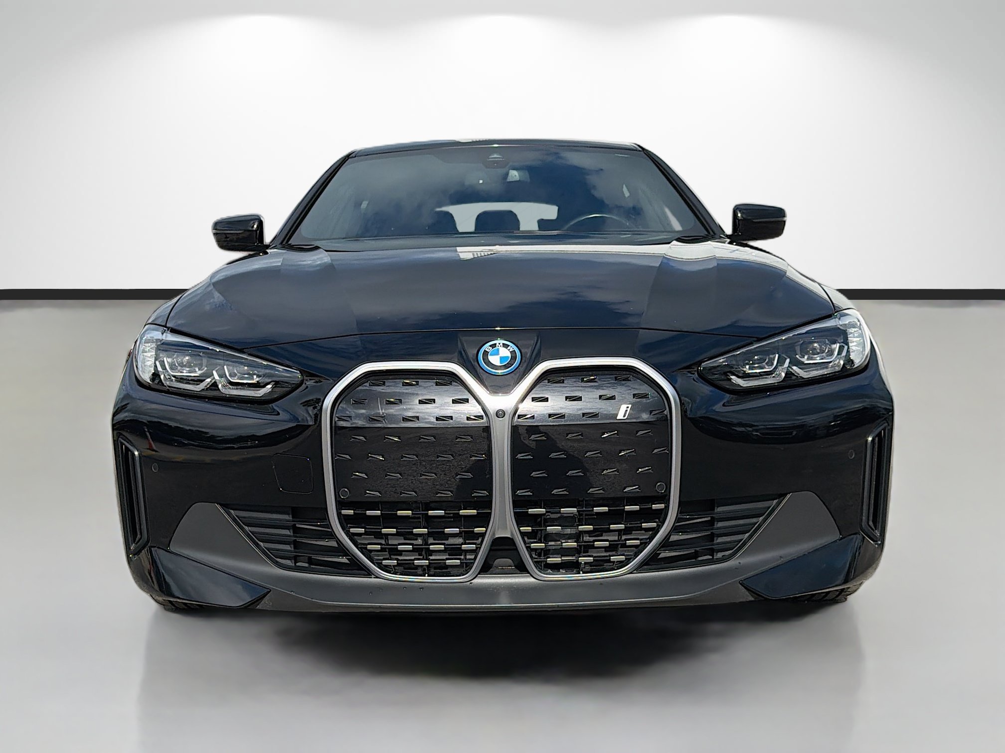 Used 2023 BMW i4 eDrive40 w/ Parking Assistance Package RWD image 8