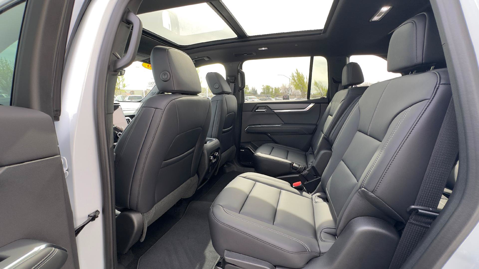 New 2026 GMC Acadia Elevation w/ Black Edition FWD image 9