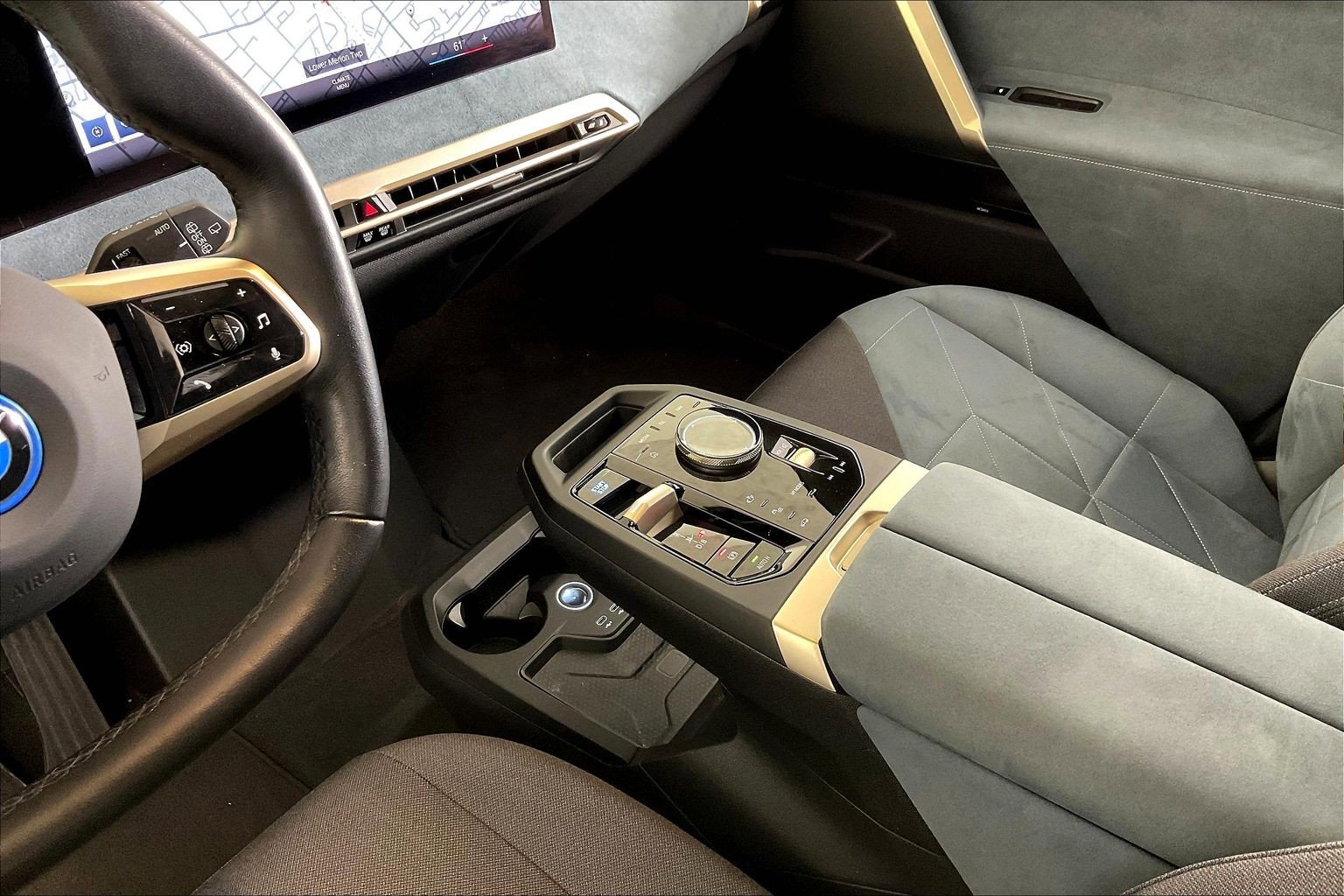 Certified 2022 BMW iX xDrive50 w/ Premium Package AWD/4WD image 15