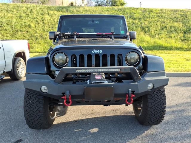 Used 2015 Jeep Wrangler Unlimited Rubicon w/ Connectivity Group AWD/4WD image 11