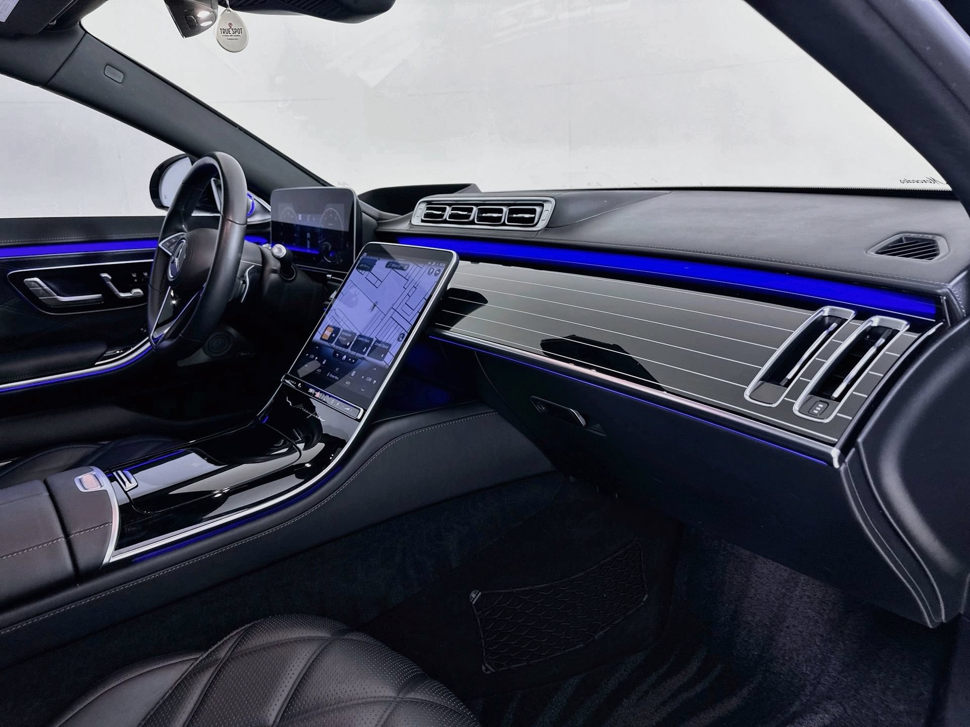 Used 2023 Mercedes-Benz Maybach S 680 4MATIC image 33