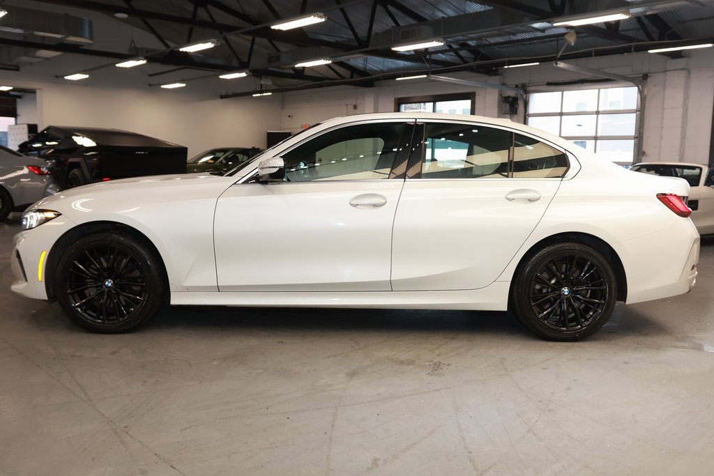 Used 2024 BMW 330i xDrive 330i xDrive image 4