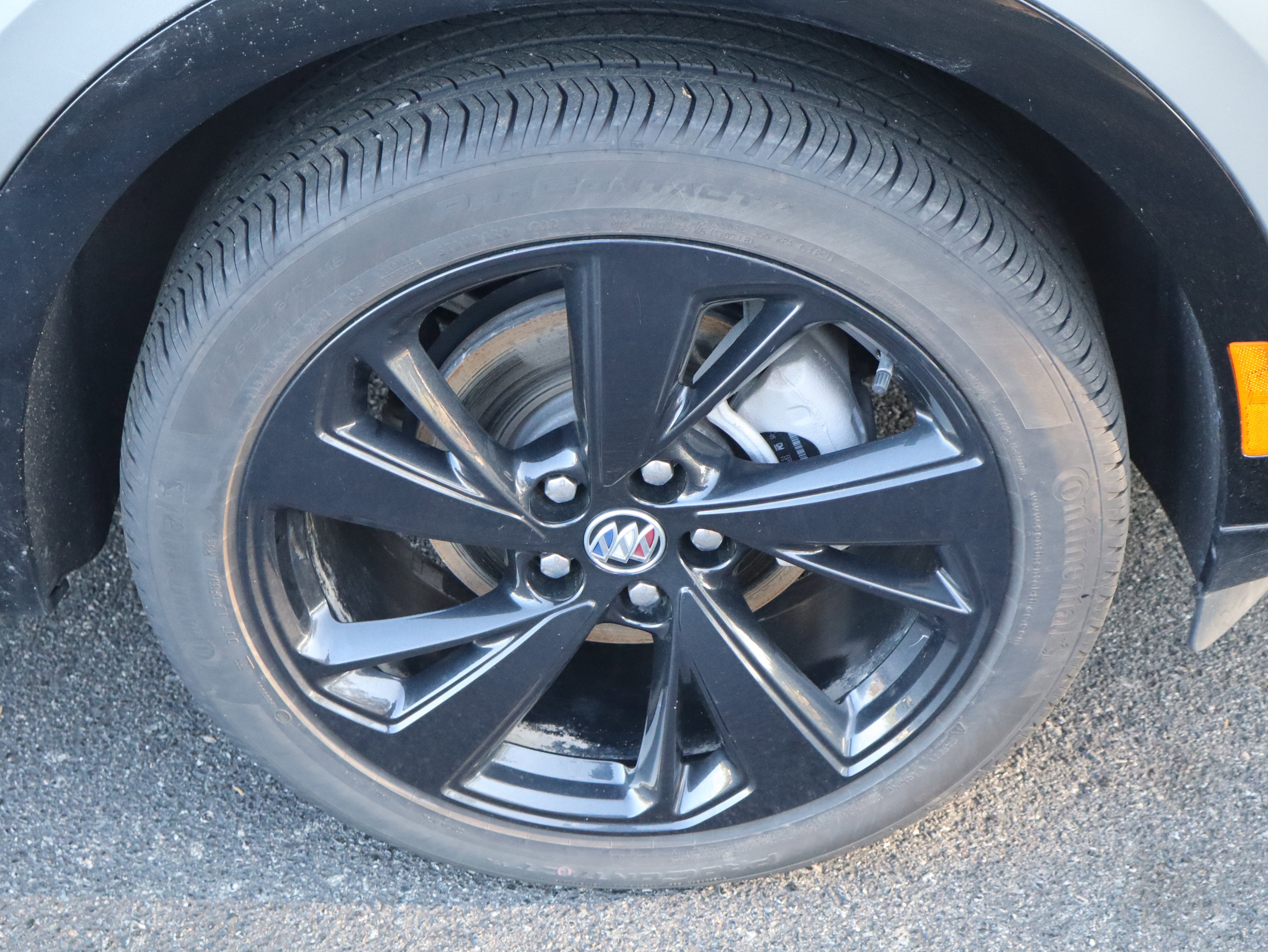 Used 2023 Buick Envision Essence w/ Sport Touring Package image 15