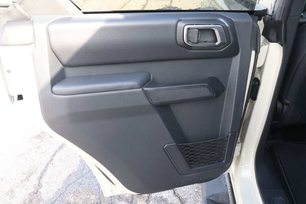 New 2025 Ford Bronco Badlands image 41