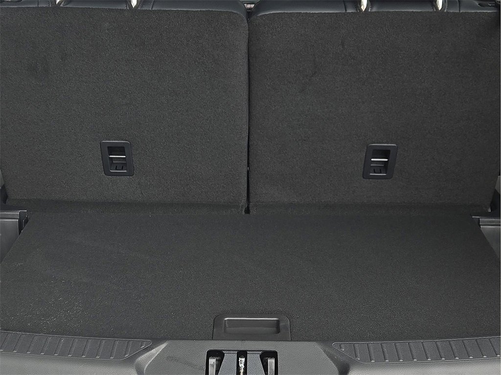 Used 2025 Ford Explorer ST image 8