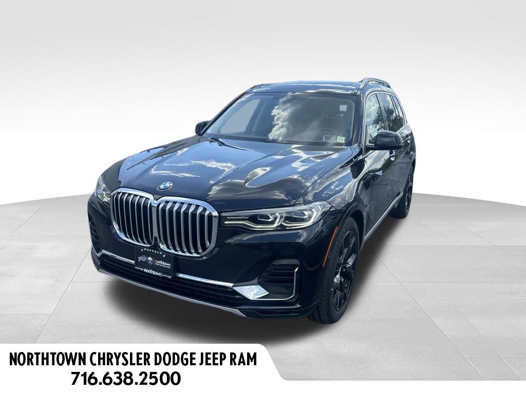 Used 2022 BMW X7 xDrive40i w/ Premium Package AWD/4WD image 1