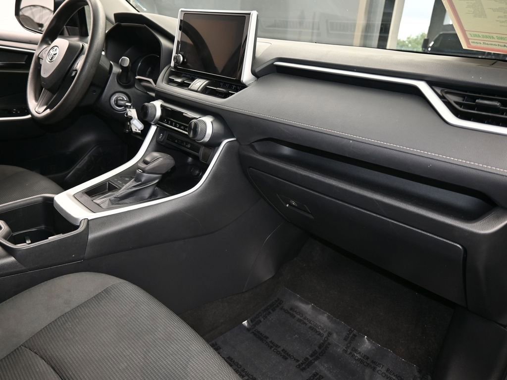 Used 2023 Toyota RAV4 LE image 41