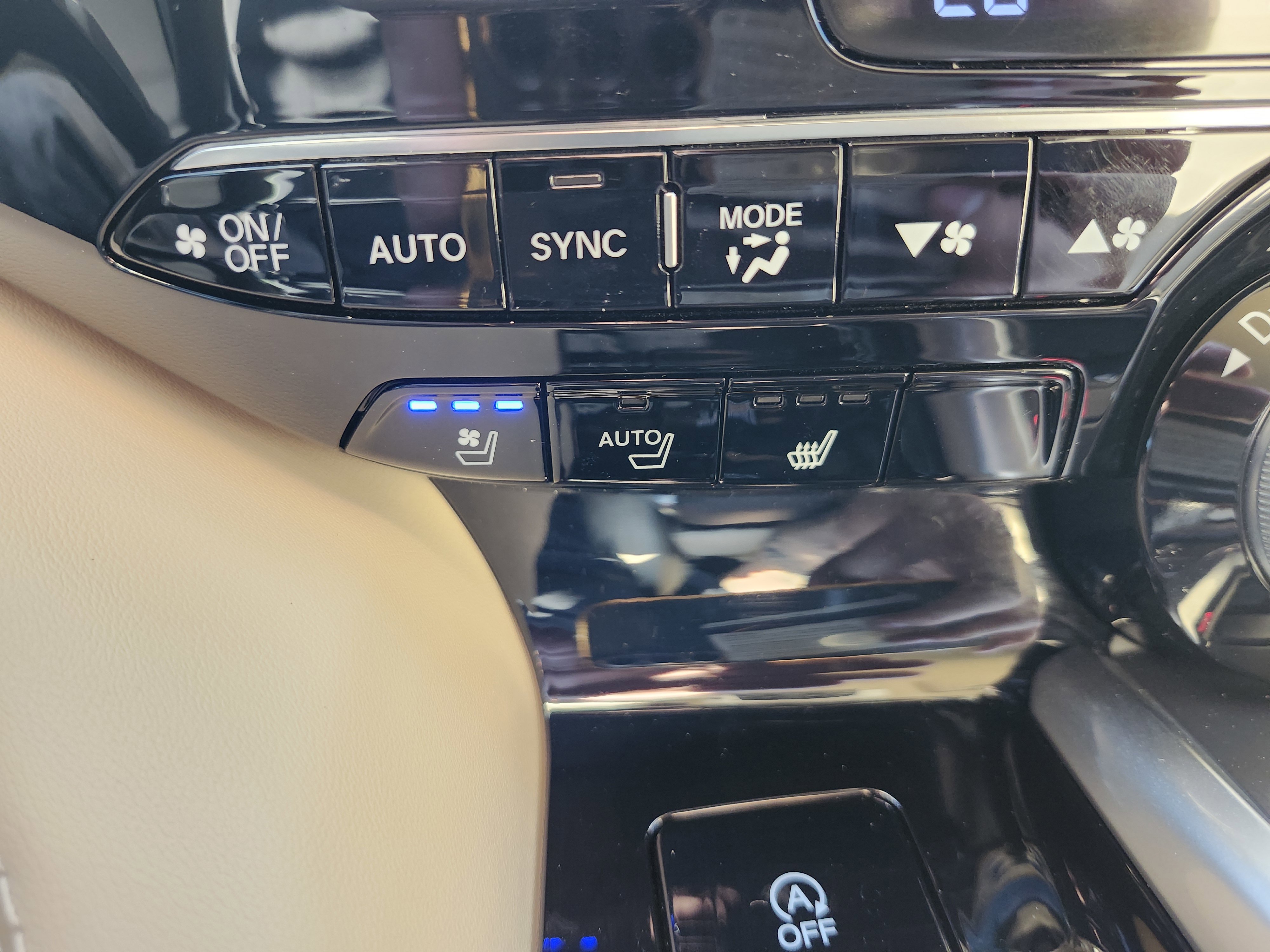 Used 2023 Acura MDX SH-AWD w/ Advance Package image 11