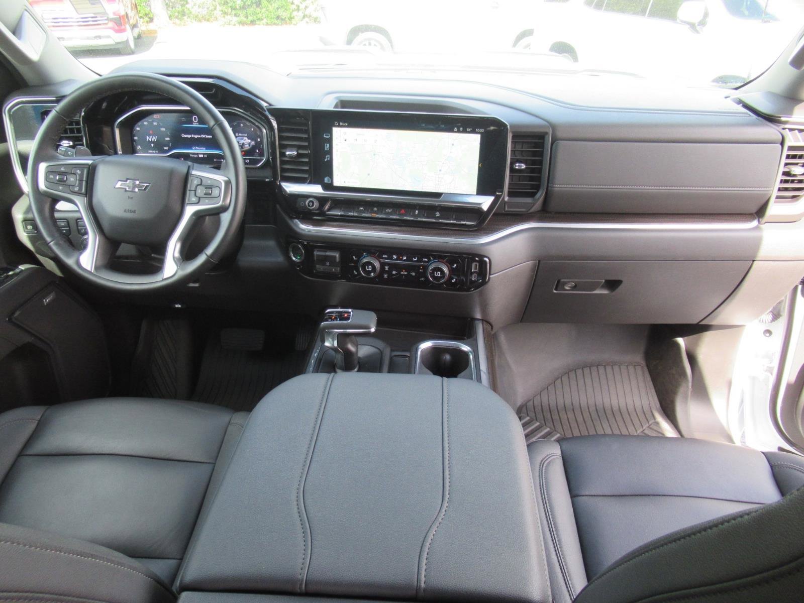 Used 2025 Chevrolet Silverado 1500 LT Trail Boss w/ Convenience Package II AWD/4WD image 12