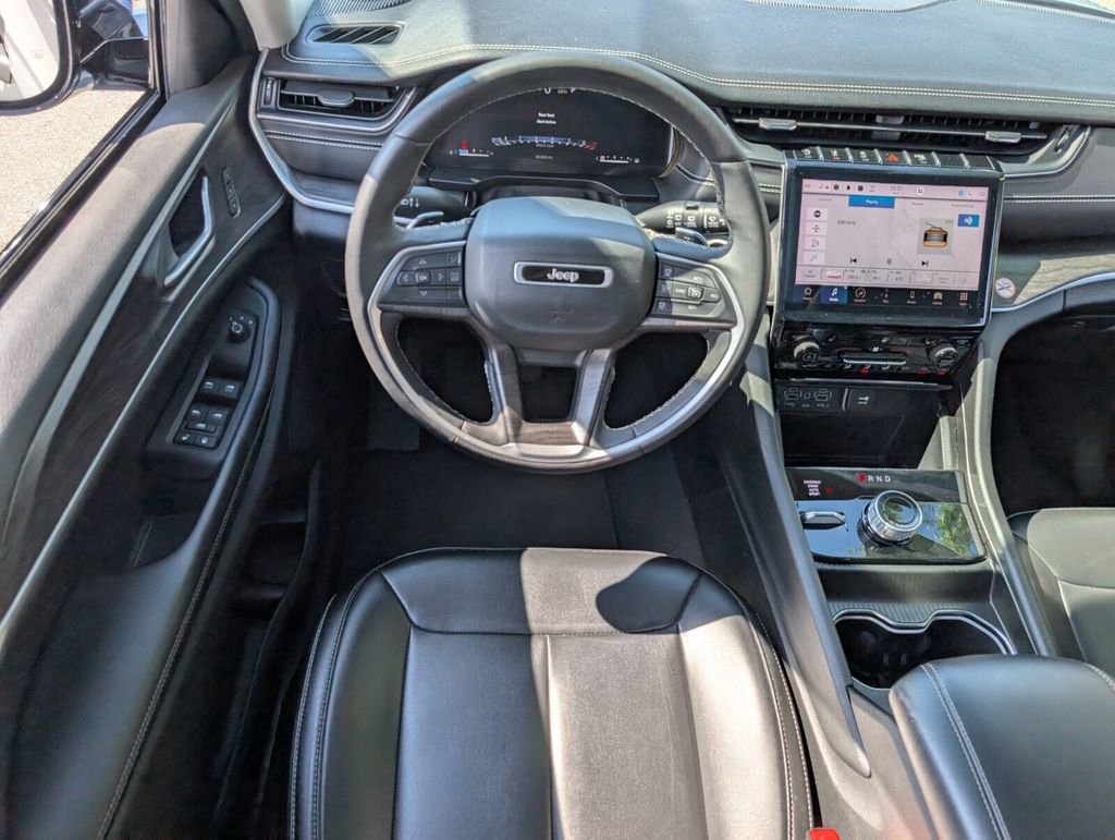 Certified 2024 Jeep Grand Cherokee Limited AWD/4WD image 14