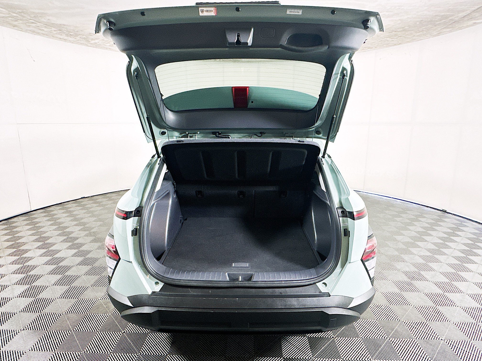 Used 2025 Hyundai Kona SEL FWD image 31
