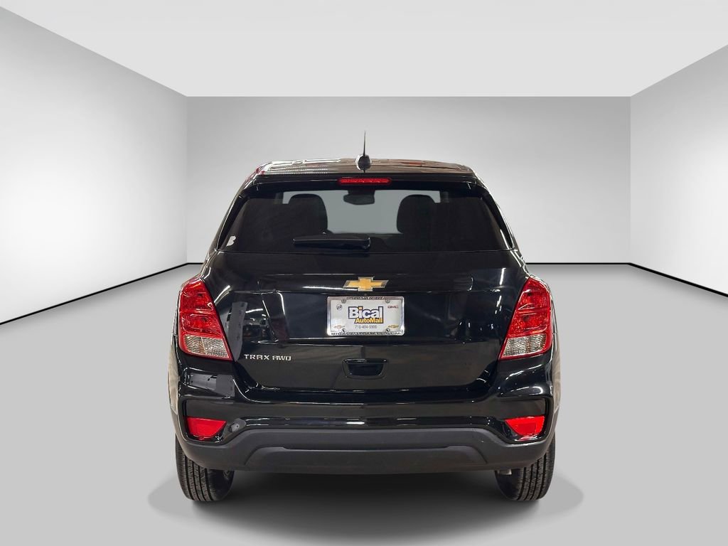Used 2022 Chevrolet Trax LS w/ Tint and Cruise Package AWD/4WD image 4