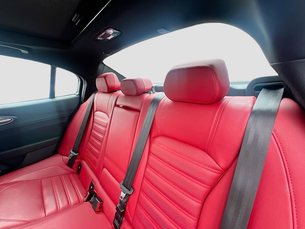 Used 2022 Alfa Romeo Giulia Sprint image 27