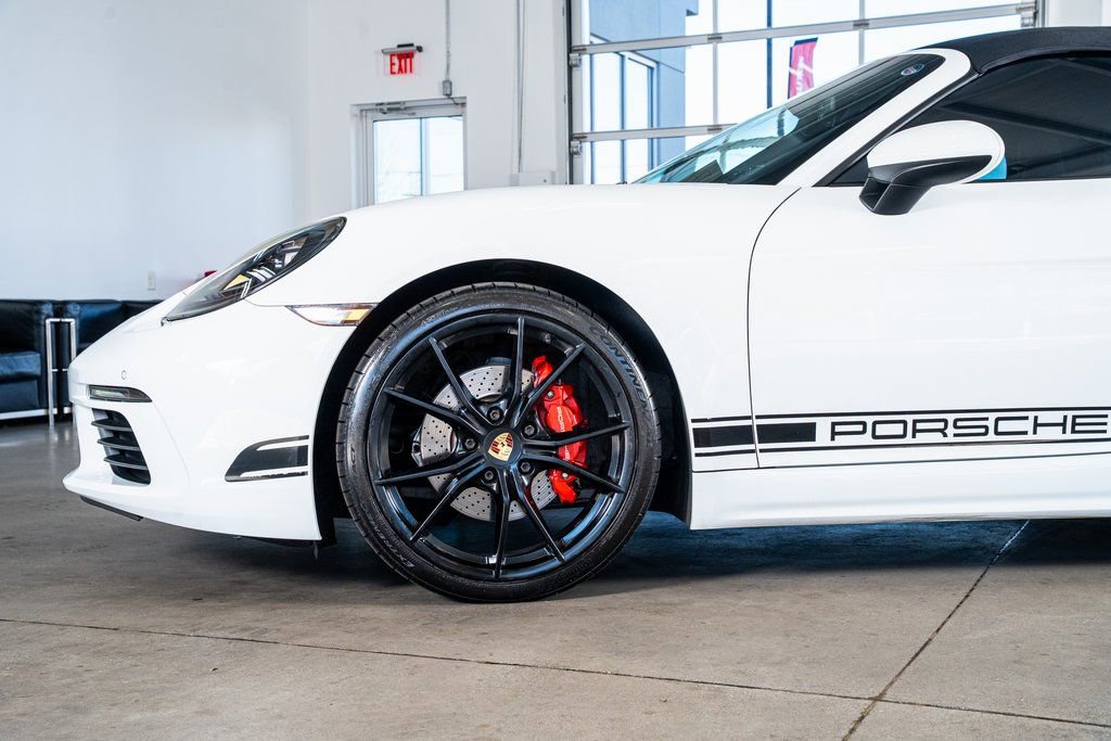 Used 2019 Porsche 718 Boxster image 12
