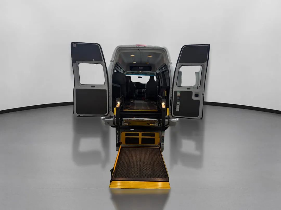 Used 2013 Ford E-250 and Econoline 250 Extended w/ PWR Group RWD image 8