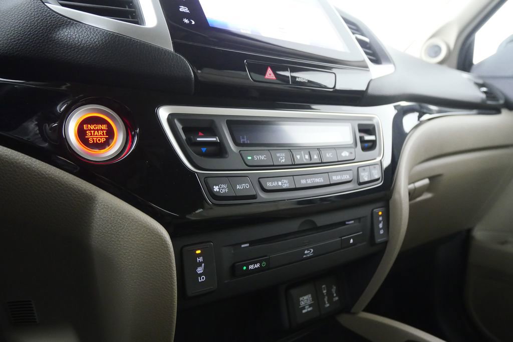 Used 2017 Honda Pilot Touring image 27