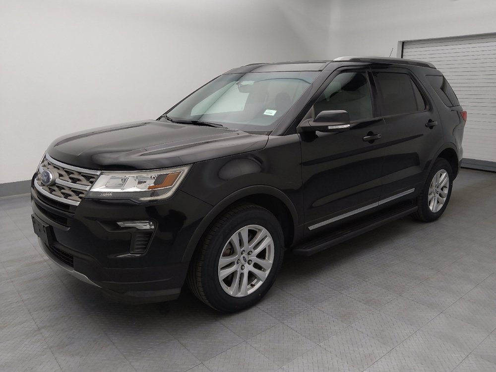 Used 2018 Ford Explorer XLT w/ Equipment Group 201A AWD/4WD image 2
