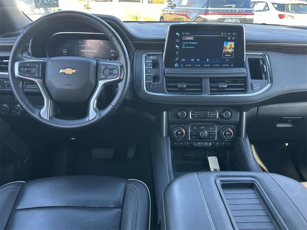 Used 2023 Chevrolet Suburban Premier image 11