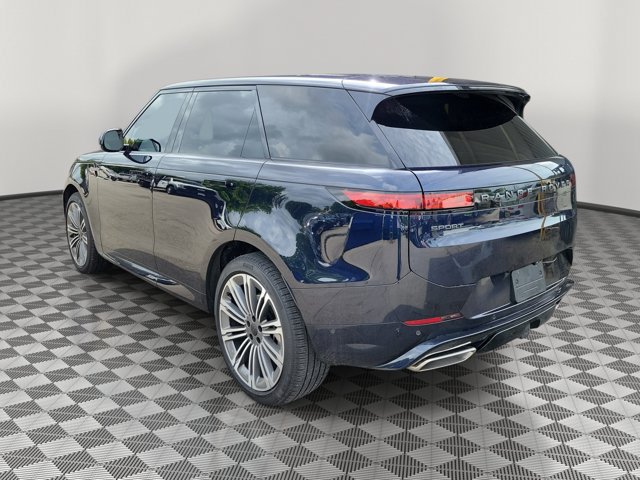 Used 2026 Land Rover Range Rover Sport Dynamic SE AWD/4WD image 4