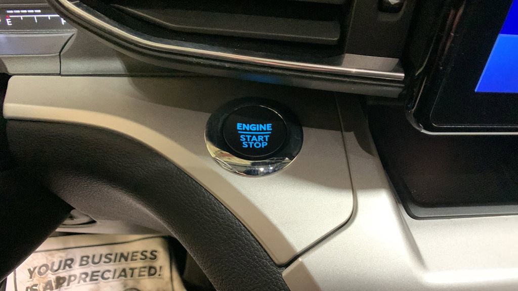 Certified 2022 Ford Explorer XLT w/ Equipment Group 202A image 38