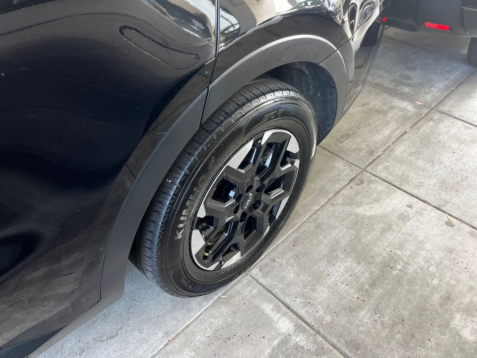 Used 2024 Kia Sorento S FWD image 32