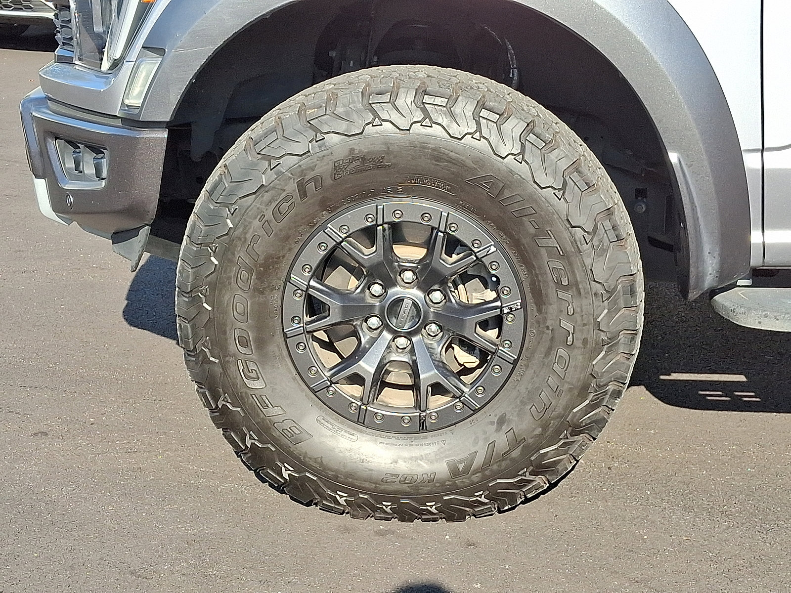 Certified 2022 Ford F150 Raptor w/ Raptor 37 Performance Package image 9